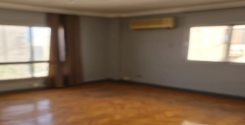 شقة للايجار بالمهندسين - ميدان لبنان