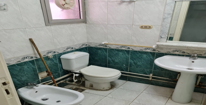 شقة للايجار بالمهندسين - ميدان لبنان