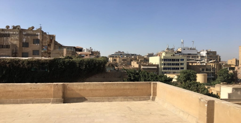 ارض ١١٦٨ متر عليها عقار