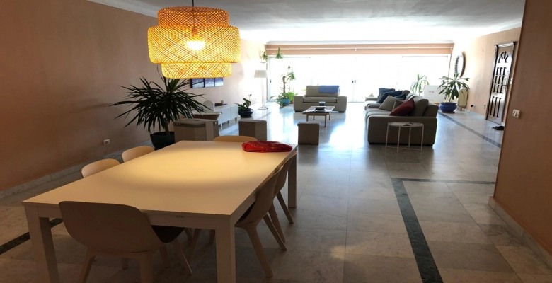 شقة للايجار بالزمالك - شارع محمد مظهر