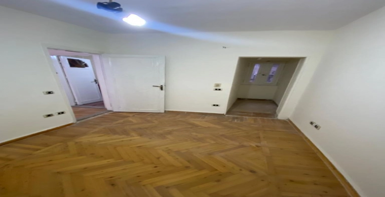 شقة للبيع في سفنكس / Apartment for sale in Sphinx street