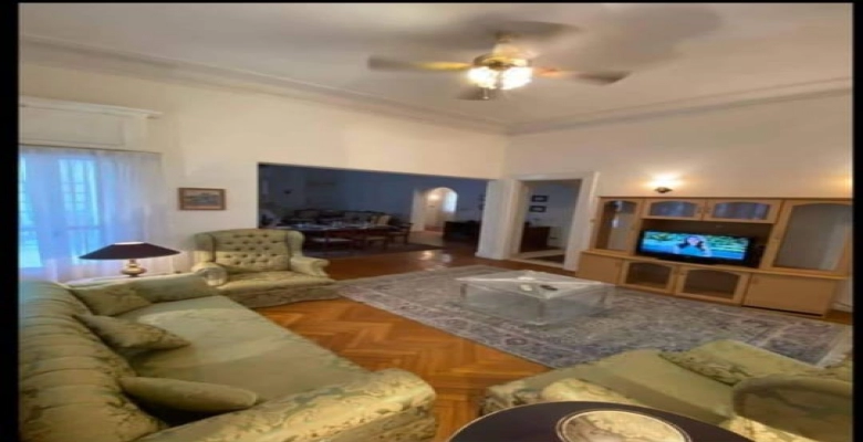 شقة مفروشة للايجار في حي مميز بالزمالك  مكونة من  2 غرفة نوم و2 حمام  وريسبشن كبير ومطبخ قريبة من كل الخدمات