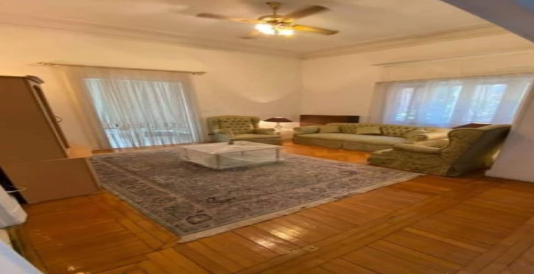 شقة مفروشة للايجار في حي مميز بالزمالك  مكونة من  2 غرفة نوم و2 حمام  وريسبشن كبير ومطبخ قريبة من كل الخدمات