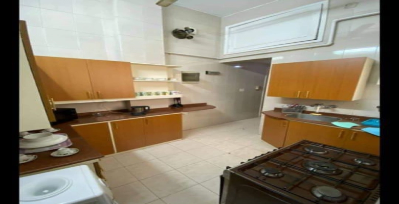 شقة مفروشة للايجار في حي مميز بالزمالك  مكونة من  2 غرفة نوم و2 حمام  وريسبشن كبير ومطبخ قريبة من كل الخدمات