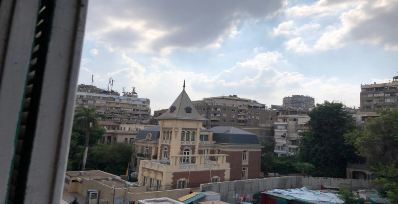 شقة للايجار (قانون جديد) بالزمالك - شارع أحمد حشمت