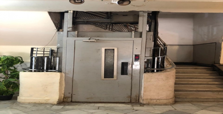 شقة للايجار (قانون جديد) بالزمالك - شارع أحمد حشمت