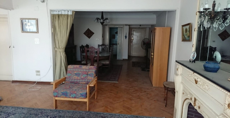 شقة للايجار بالمهندسين - شارع دمشق / Apartment for rent in Mohandeseen - Damascus Street.