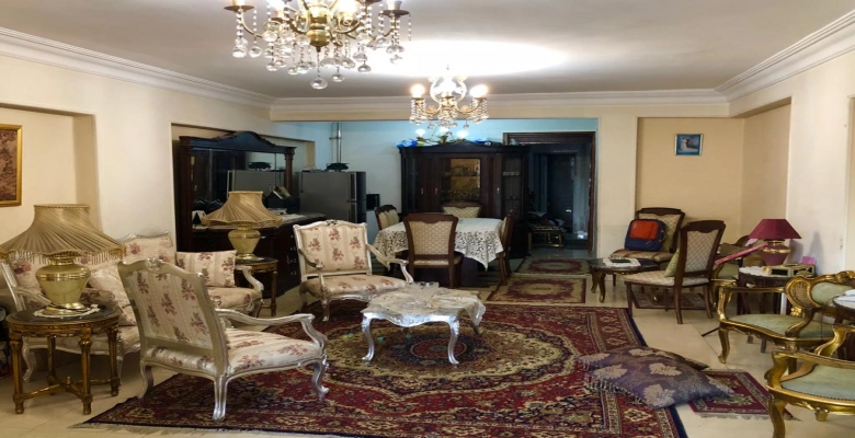 شقه متاحه للايجار بالدقي ( ميدان المساحه ) / Apartment available for rent in Dokki (Misaha Square)