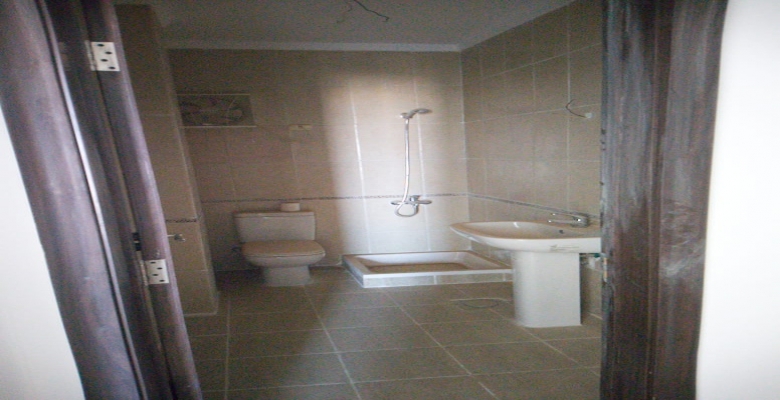 شاليه للبيع في قريه امباير ريزورت العين السخنه