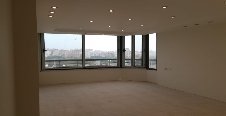 شقة للايجار امام نادي الصيد