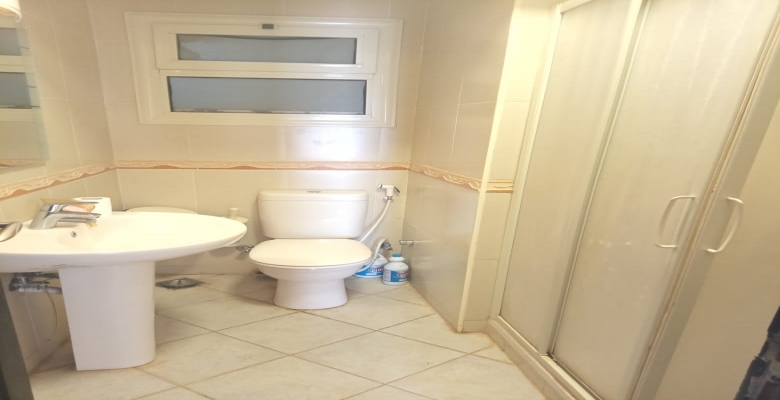 شاليه للايجار بقرية تلال بالعين السخنة 2 غرف