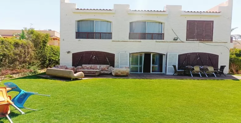 فيلا للأيجار فى مارينا (الساحل الشمالى ) / Villa for rent in Marina (North Coast)