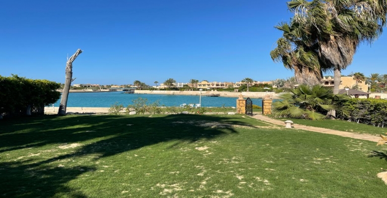 فيلا للايجار بمارينا الساحل الشمالي 5 غرف