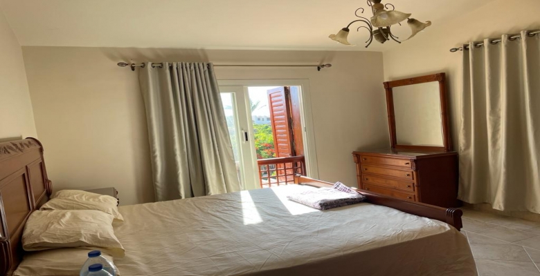 فيلا للايجار بمارينا الساحل الشمالي 5 غرف