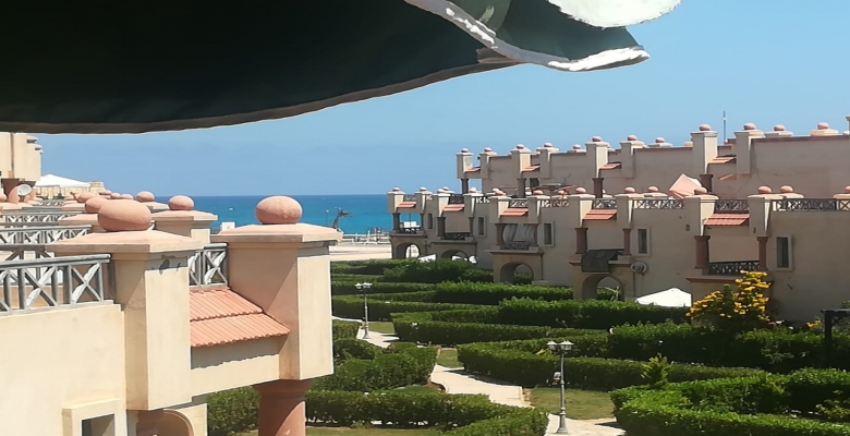 شاليه للايجار في الساحل الشمالي لازوردي باي  - Chalet for rent in North Coast Lazurde Bay