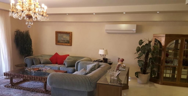 شقة مفروشة للايجار الفيو بيطل علي الحديقة موقع مميز في الشيخ زايد الشقة مكونة من 2 غرفة نوم و2 حمام وريسبشن كبير  ومطبخ مجهز بالكامل قريب من كل الخدمات