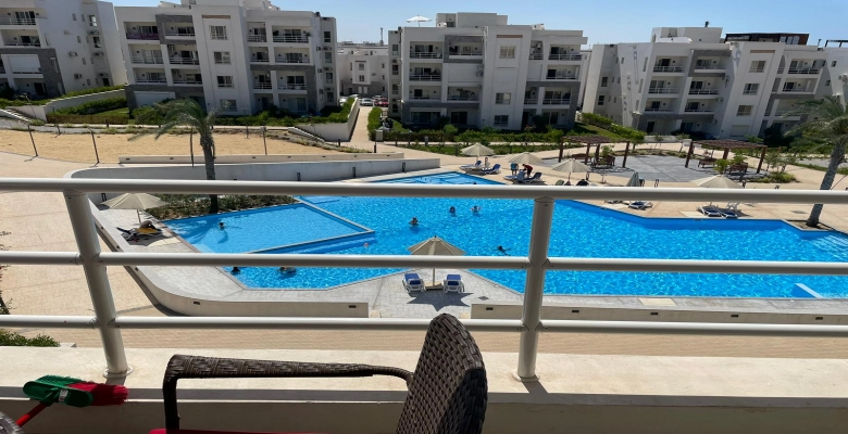 شالية بنتهاوس للإيجار قريه امواج الساحل الشمالي / Penthouse chalet for rent in Amwaj North Coast