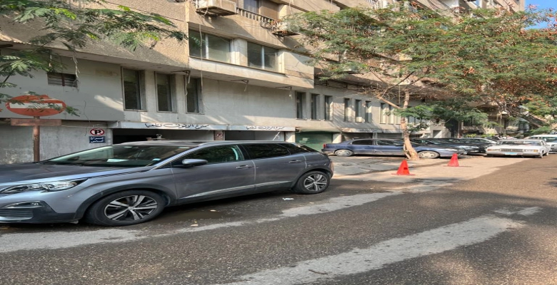 مقر بنك سابق -امام جنينة الاسماك في الزمالك /  Former bank headquarters located in front of the Fish Garden in Zamalek