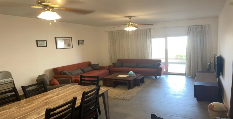 شاليه للايجار في أمواج . Chalet for rent in Amwaj.