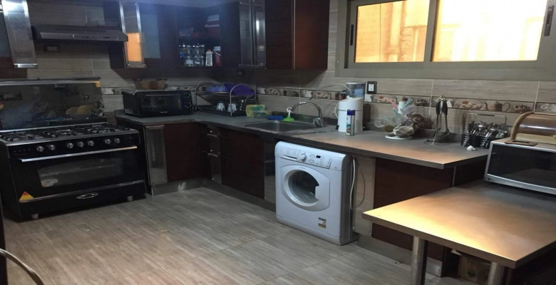 شقة مفروشة بموقع متميز قريب من الخدمات بالقرب من منطقة المهندسين