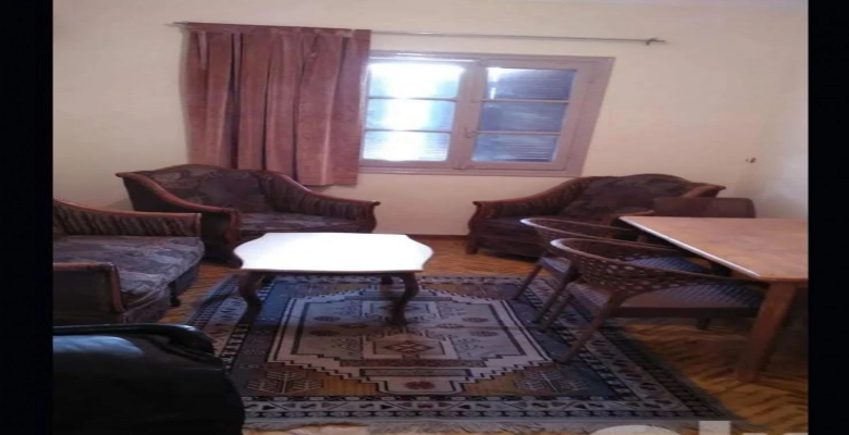 الشقة ايجار مفروش في الدقي  بشارع متميز