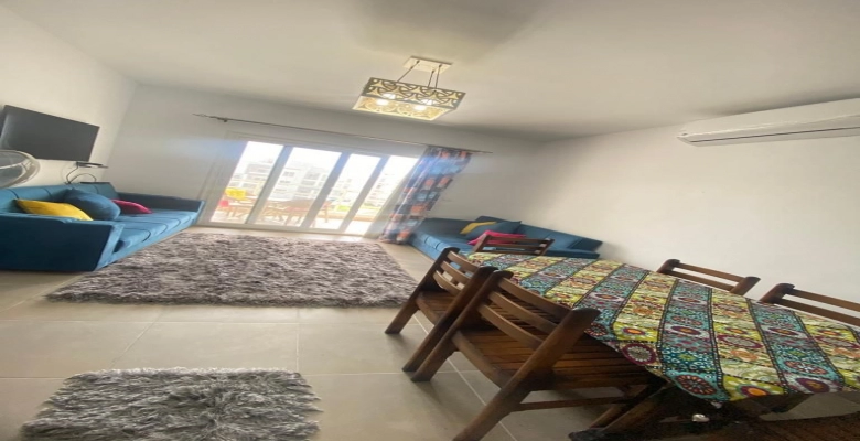 شاليه للايجار بقرية أمواج - الساحل الشمالي / A chalet is available for rent in Amwaj Village - North Coast