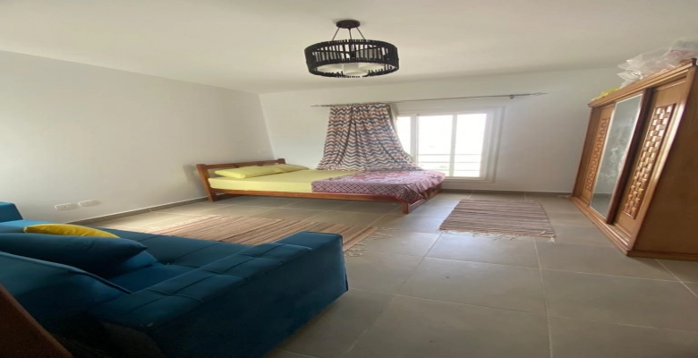 شاليه للايجار بقرية أمواج - الساحل الشمالي / A chalet is available for rent in Amwaj Village - North Coast