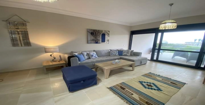 شاليه للايجار في لافيستا راس الحكمة - / A chalet for rent in La Vista ras Al Hikma -