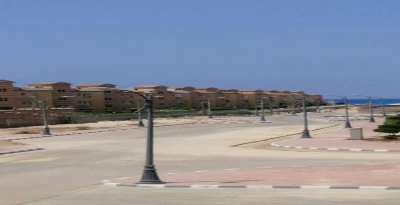 شاليه للايجار في قريه امواج - الساحل الشمالي / A first-floor chalet is available for rent in Amwaj Village, North Coast