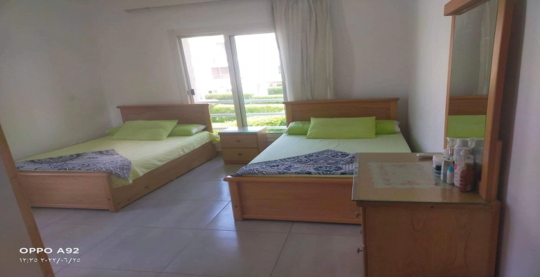 شاليه للايجار في قريه امواج - الساحل الشمالي / A first-floor chalet is available for rent in Amwaj Village, North Coast