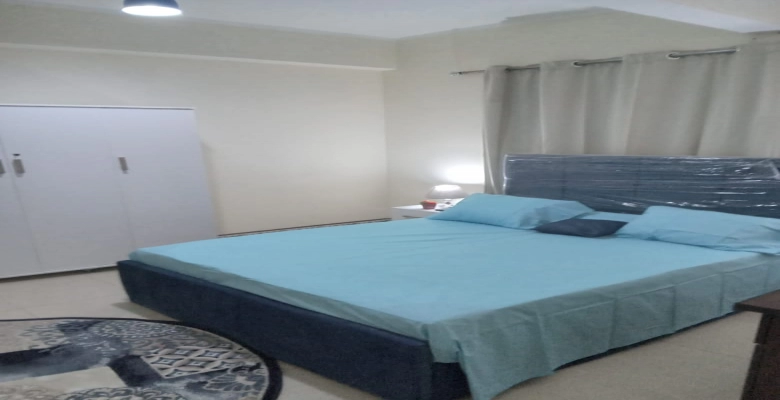 استديو للايجار في شارع شجرة الدر - الزمالك / Studio for rent on Shajarat Al Dor Street - Zamalek