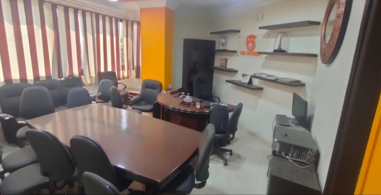 شقة للبيع  شارع أمين الرافعي - الدقي /algomhoria