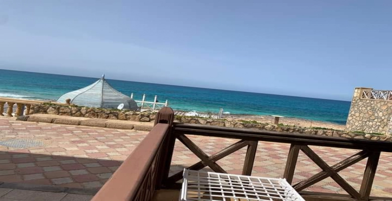 شاليه استديو للايجار في لازوردي باي - الساحل الشمالي /  A studio chalet is available for rent in Lazurde Bay, North Coast