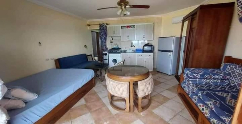 شاليه استديو للايجار في لازوردي باي - الساحل الشمالي /  A studio chalet is available for rent in Lazurde Bay, North Coast