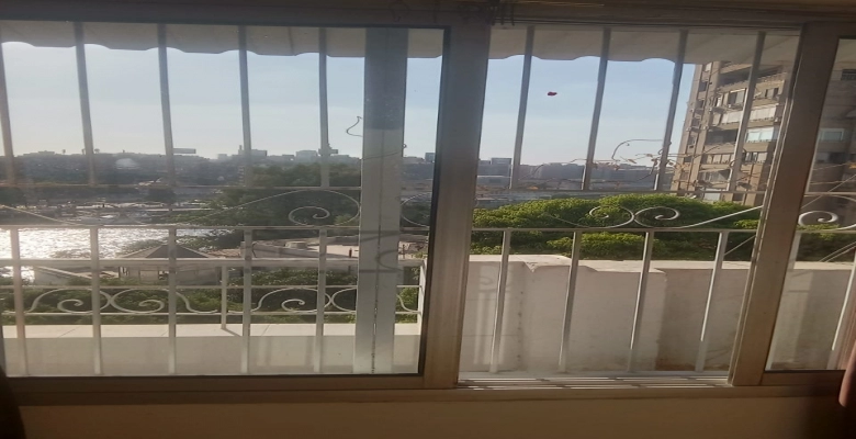 شقة مفروشة للايجار في الزمالك شارع صلاح الدين