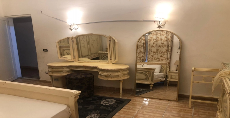 شقة للايجار علي شارع شهاب الرئيسي بالمهندسين.Apartment for rent on the main Shehab Street in Mohandiseen