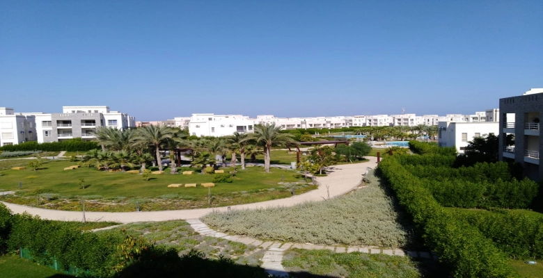 شالية  للإيجار في قرية امواج الساحل الشمالي Chalet for rent in Amwaj North Coast Village