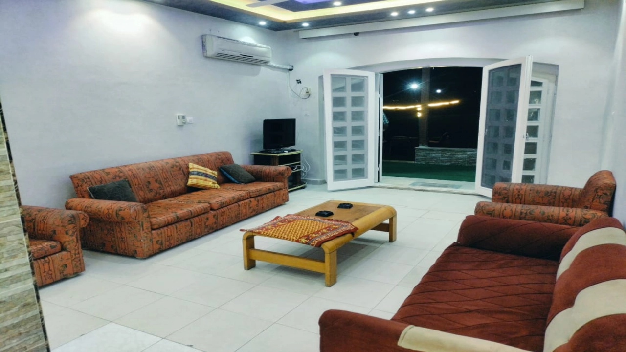 شالية ايجار بمارينا2 - ثاني صف بحيره - الساحل الشمالي