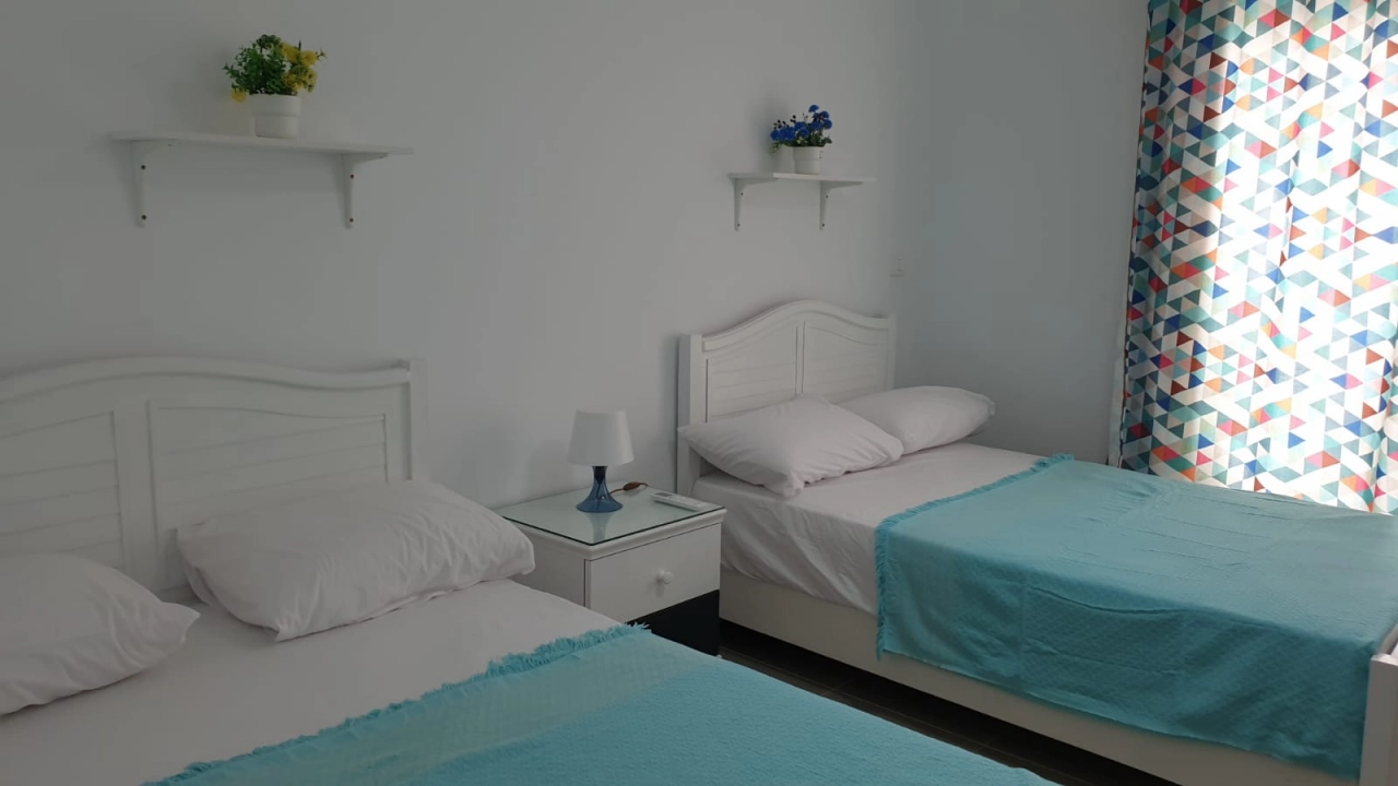 شاليه للإيجار في قرية امواج الساحل الشمالي