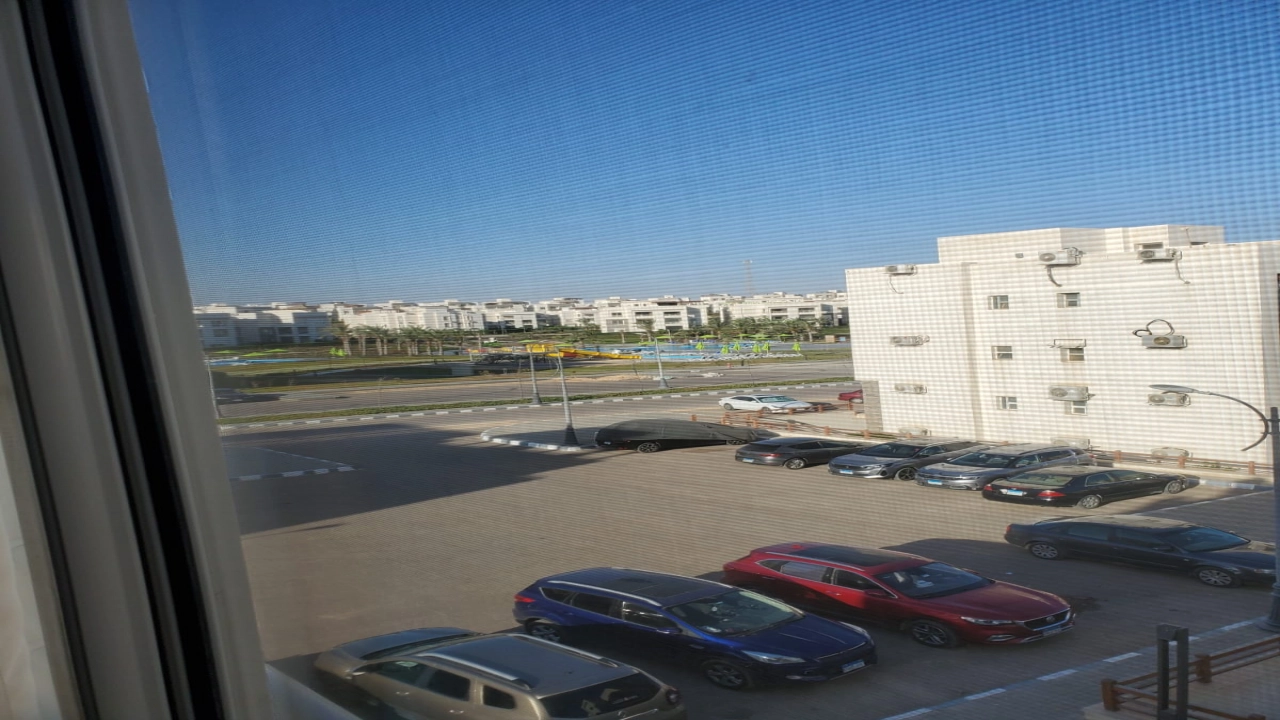 شالية للايجار 2 غرفه _قرية امواج_ الساحل الشمالي