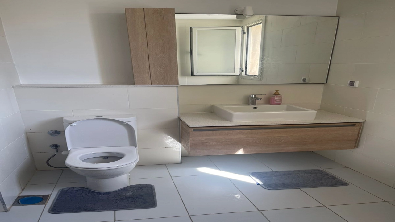 شاليه للايجار فى مراسي  مارينا الساحل الشمالي غرفتين