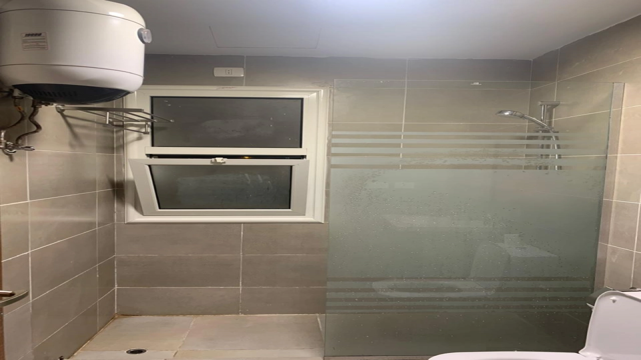 شالية 3غرف نوم للبيع في قرية أمواج بالساحل الشمالي