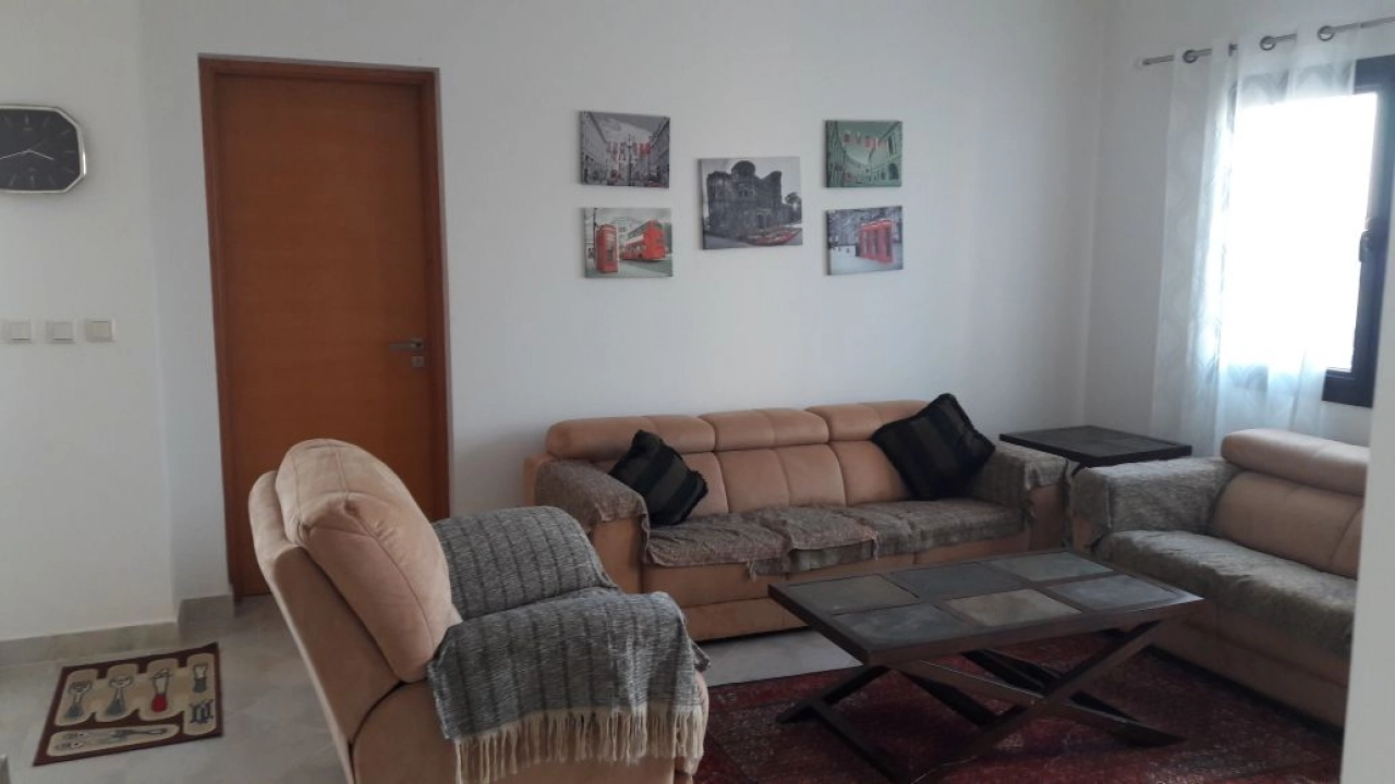 فيلا للايجار - في الساحل الشمالي - بمراسي ( فيرونا ) 5 غرف