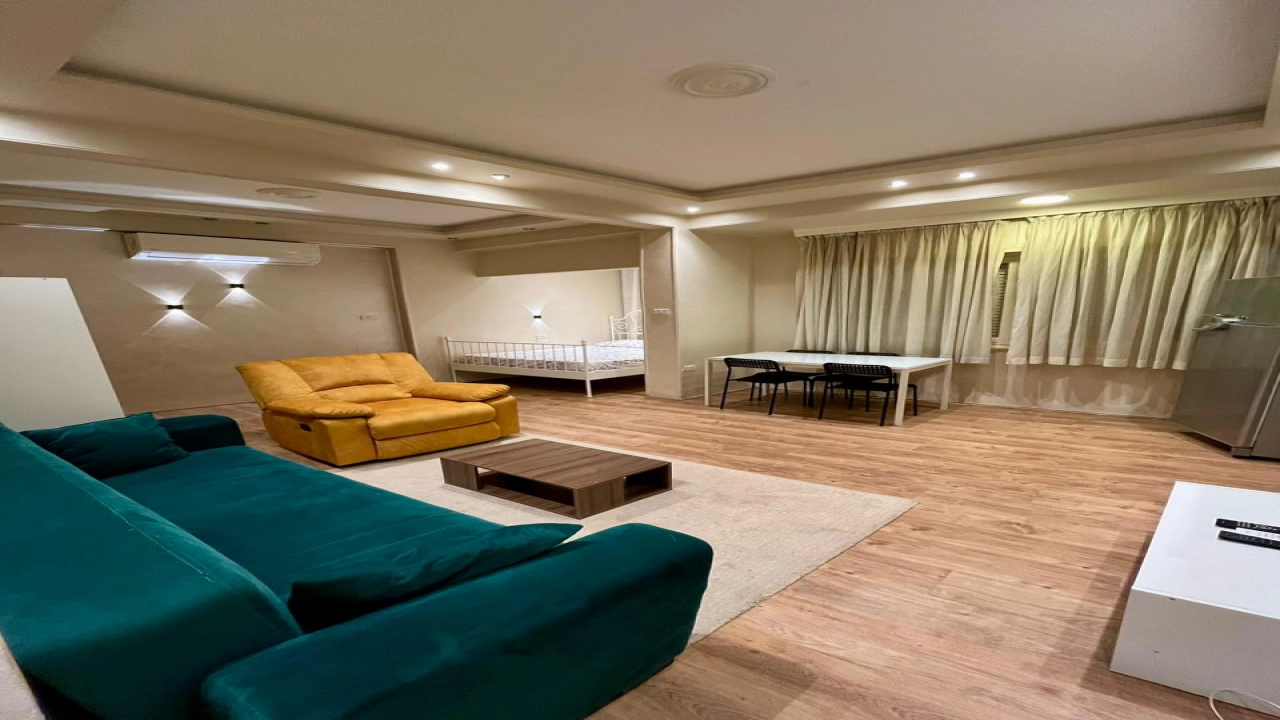 إستوديو للإيجار بالزمالك غرفة وصالة