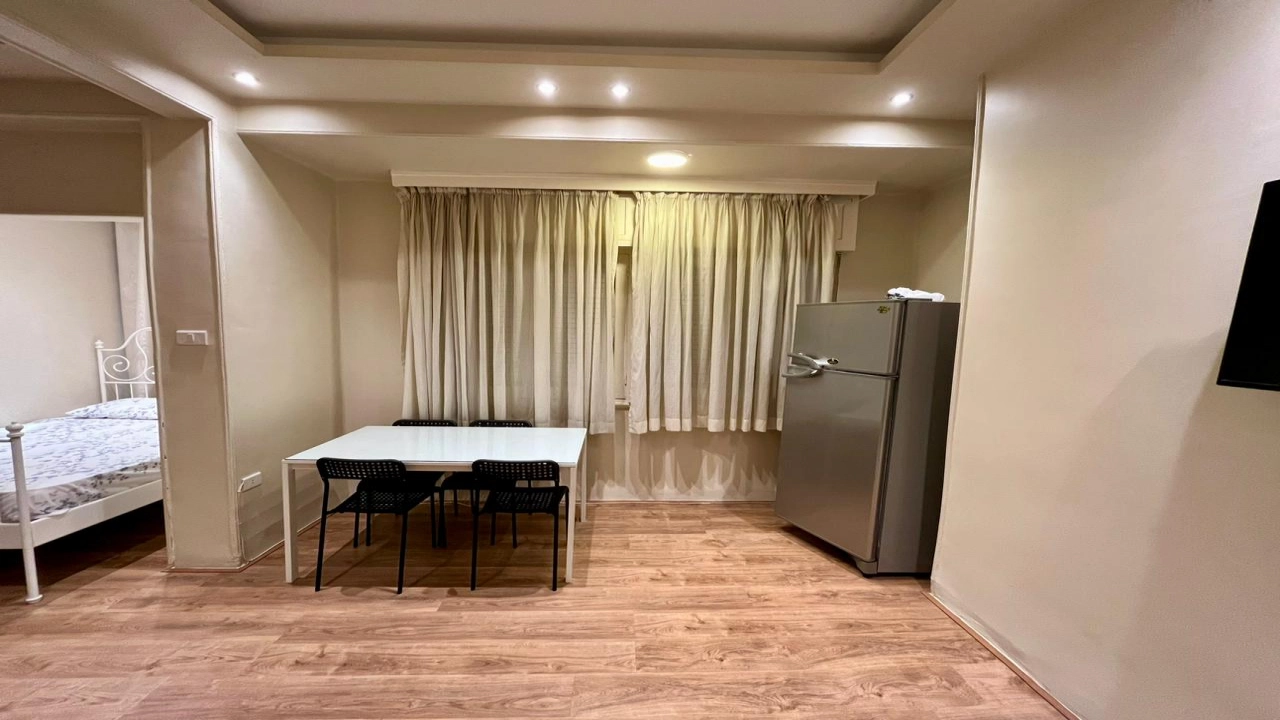 إستوديو للإيجار بالزمالك غرفة وصالة