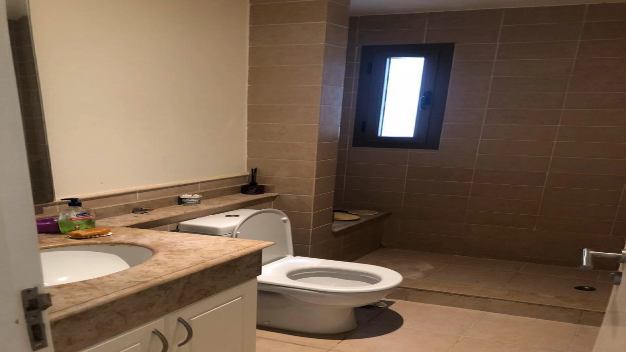 شالية 4 غرف للأيجار بالساحل الشمالي بقرية مراسي