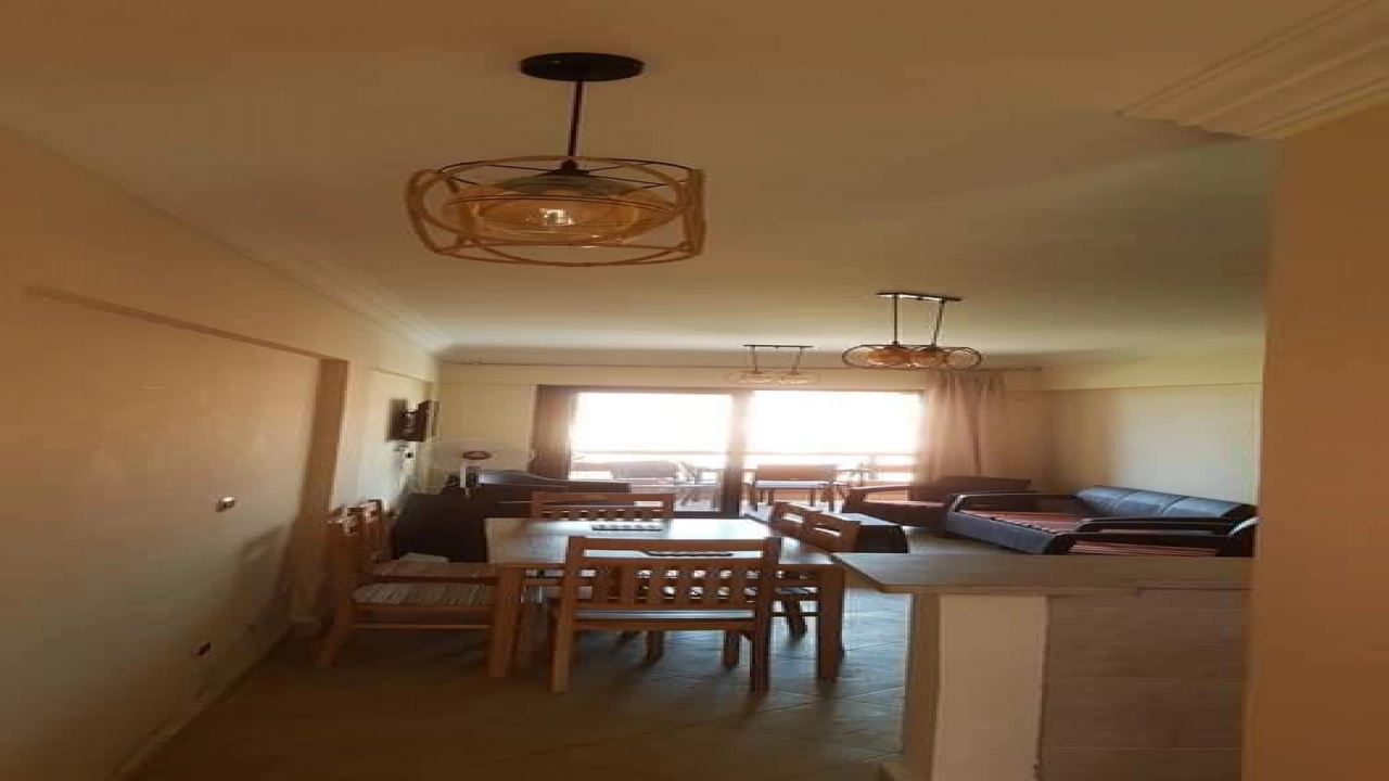 شالية للإيجار في قرية نيس الساحل الشمالي 3 غرف نوم