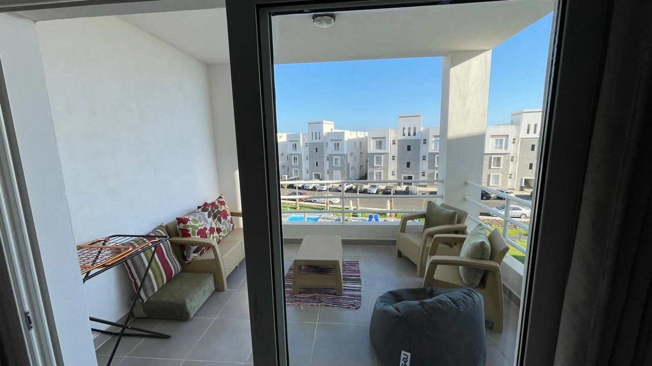 شالية للإيجار في امواج الساحل الشمالي 3 غرف نوم