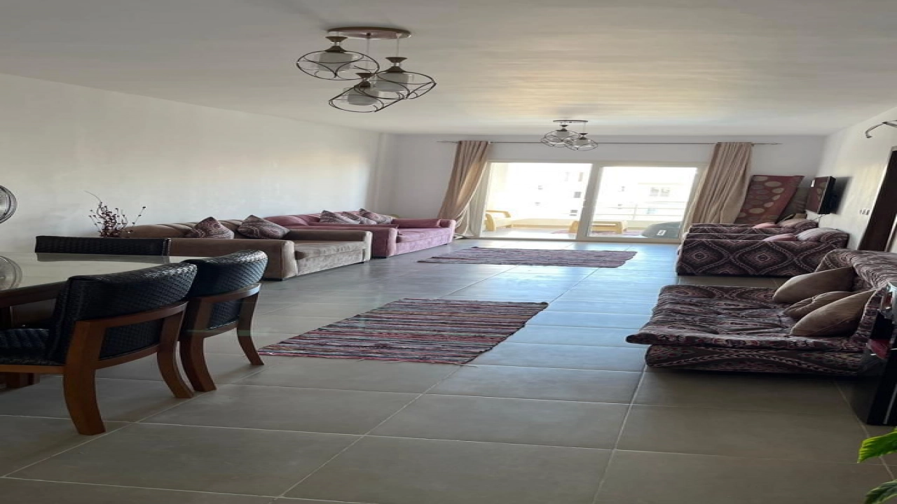 شالية للإيجار في امواج الساحل الشمالي 3 غرف نوم