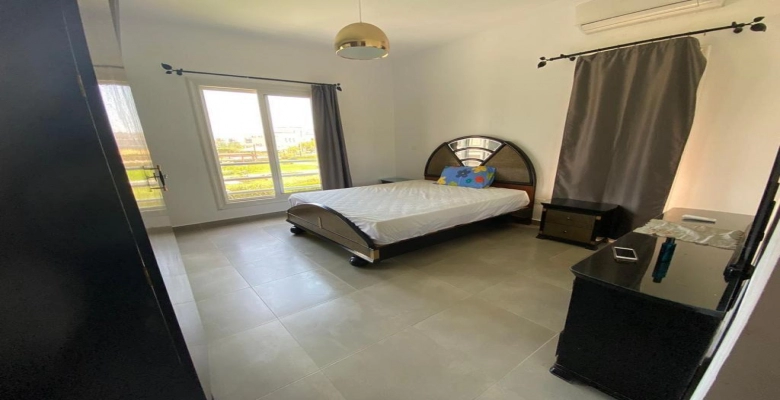 شالية للإيجار في قرية امواج الساحل الشمالي  Chalet for rent in Amwaj North Coast Village